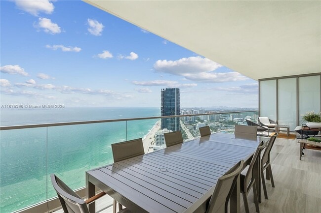 Building Photo - 18975 Collins Ave Unit 4502 Rental