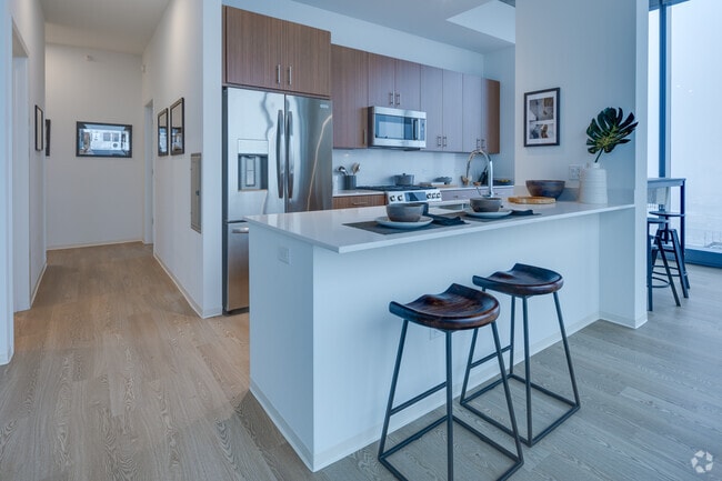 3BR, 3BA - 1,677SF