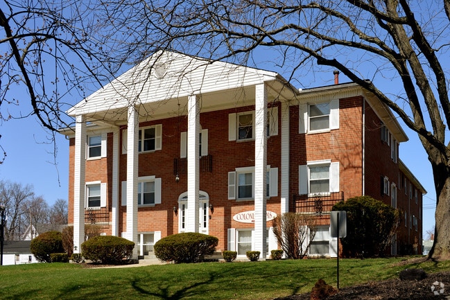 Photo - Colonial Arms