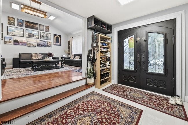 Photo - 231 Starmond Ave