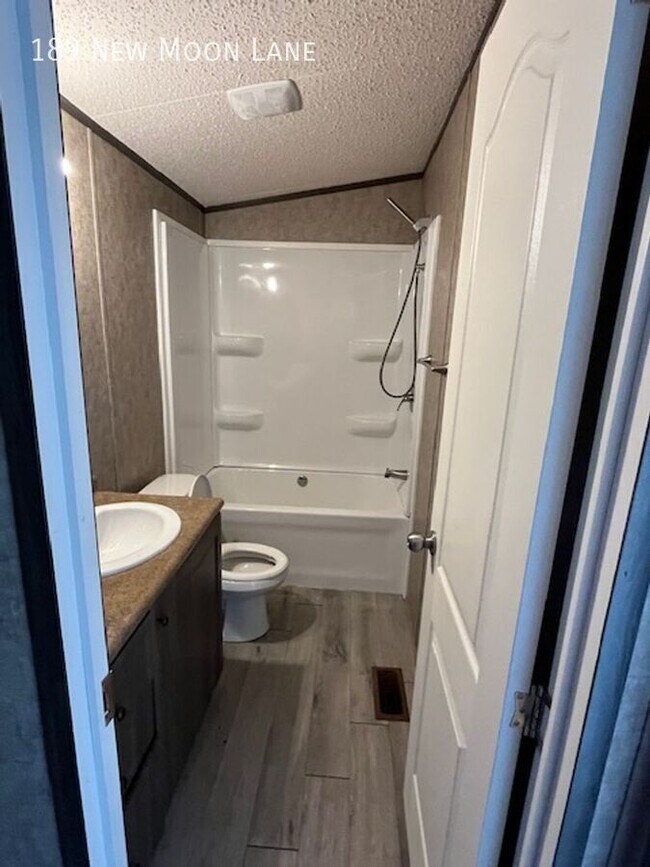 Photo - 189 New Moon Ln