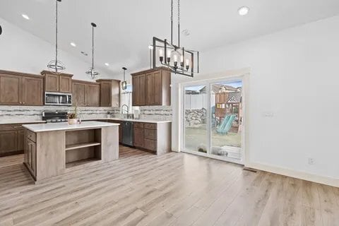 Photo - 1270 Dolostone Dr