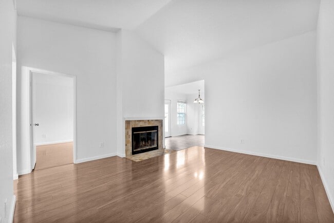 Building Photo - Hercules 2 Bedroom Condo with 1-Car Garage
