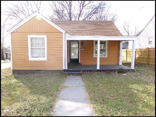 Building Photo - 920 S Elm St