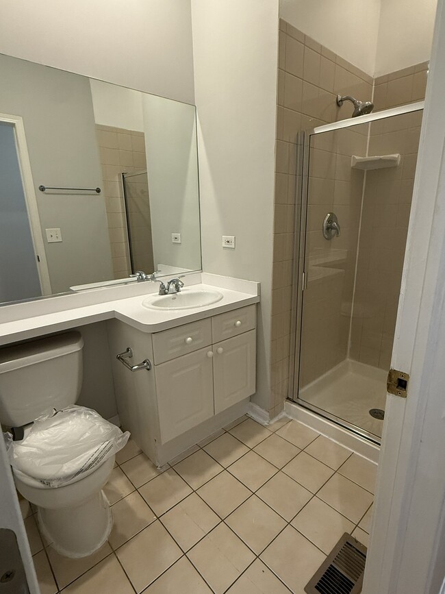 Photo - 1514 N Wood St Unit 1N