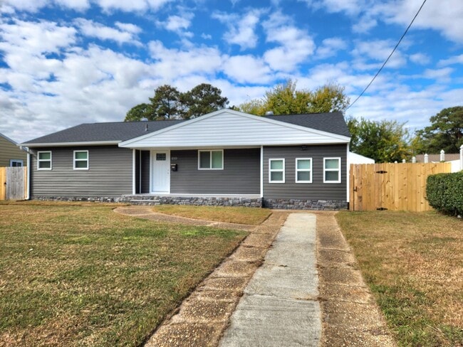 Building Photo - Completely Remodeled 4 Bedroom Ranch in Larrymore Acres