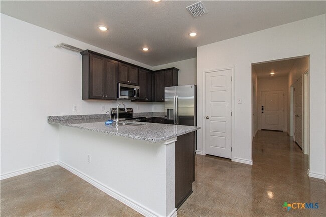 Photo - 3903 American Elm Dr