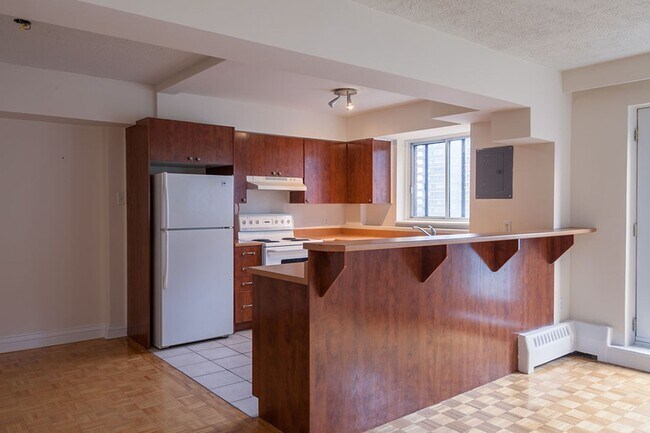 Building Photo - 3421 Rue Drummond Unit 78