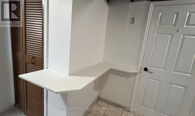 Photo - 11 Misthollow Square