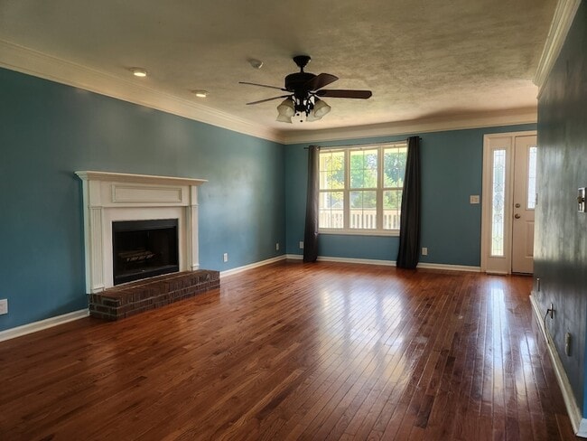 Photo - 1680 Barrywood Cir E