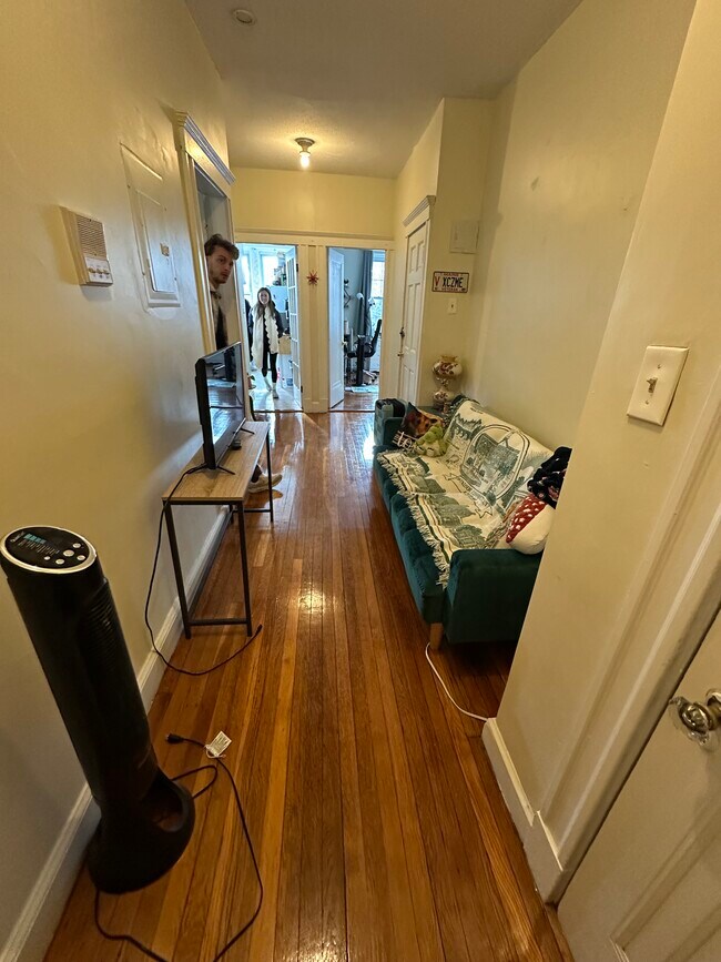 Photo - 736 Washington St