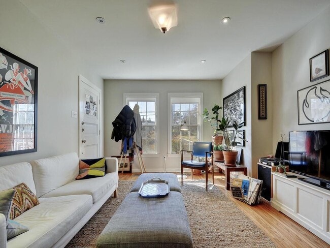 Photo - 2102 Enfield Rd