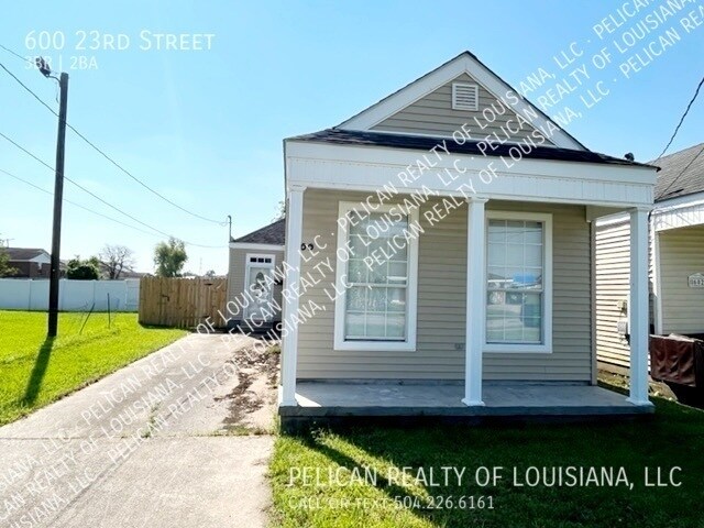 Photo - 600 23rd St House