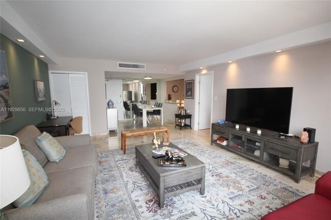 Photo - 5161 Collins Ave Unit 1610