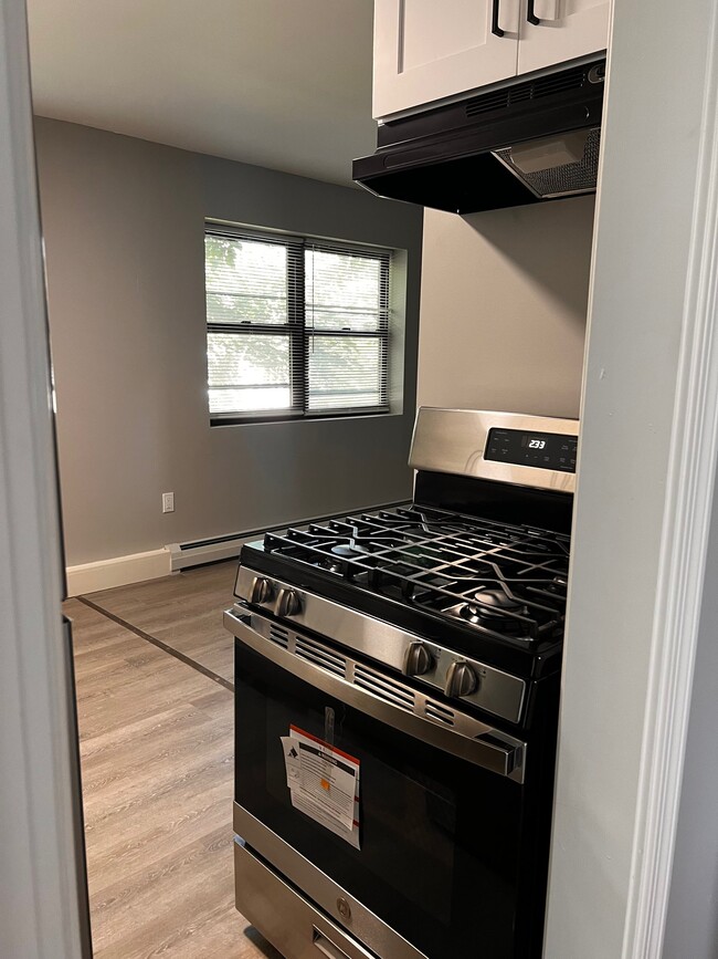 180 Earle St Unit A2