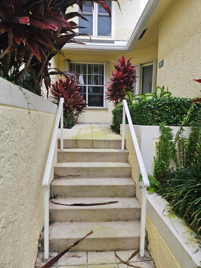 Photo - 404 Mainsail Cir