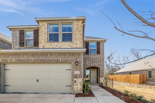 Photo - 1307 Rusted Rail Dr