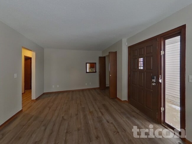 Photo - 1000 Concordia Ave