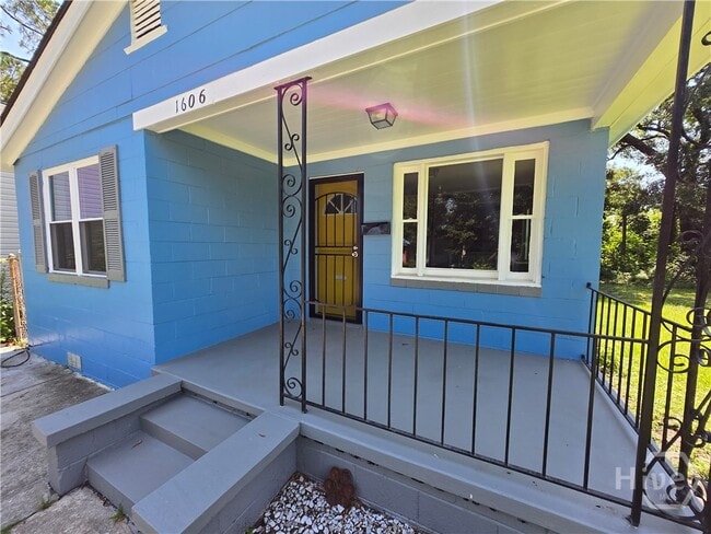 Building Photo - 1606 Reynolds St Rental