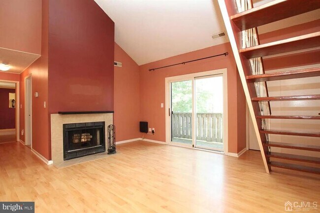 Photo - 818 Ravens Crest Dr