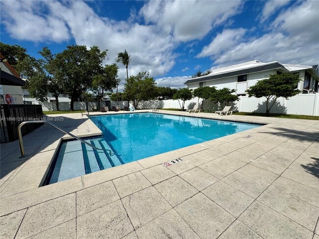 Photo - 6175 NW 186th St Unidad 109
