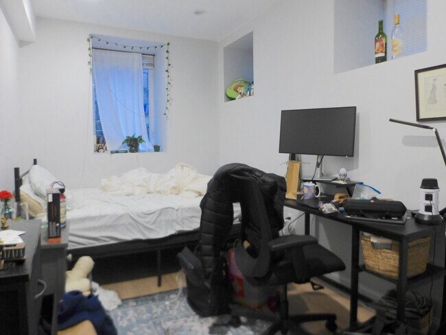 Photo - 726 Parker St