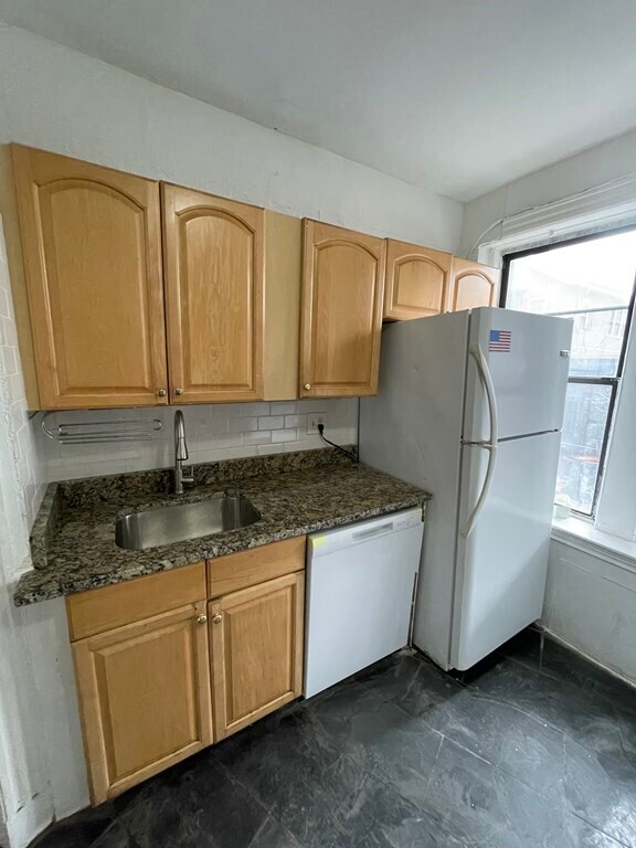 Photo - 62 Empire St Unit 2