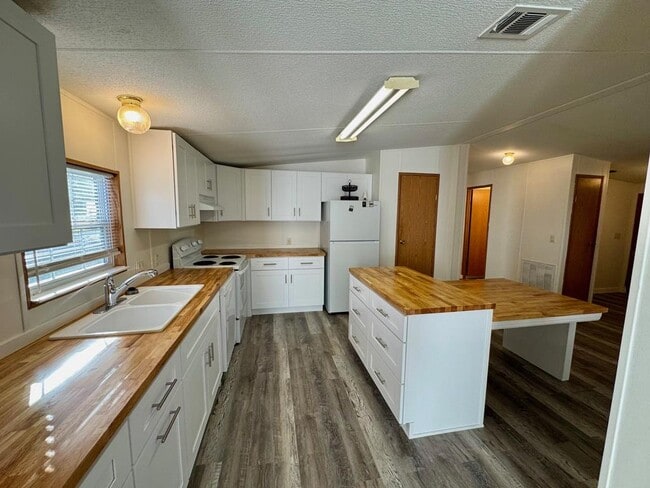 Photo - 141 Bodie Lister Rd