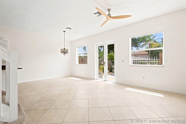 Photo - 1224 NE 18th Ave