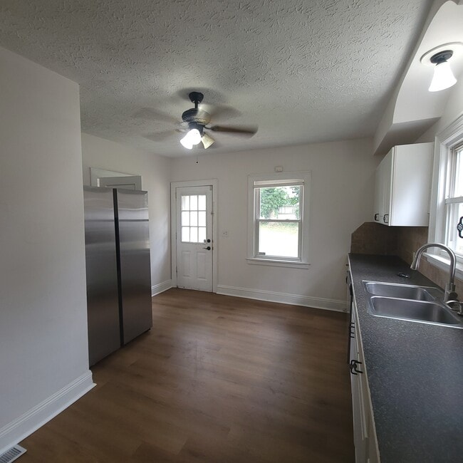Photo - 1401 Grant St