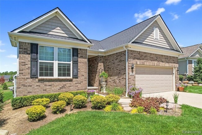 Building Photo - 5008 Oakdale Dr