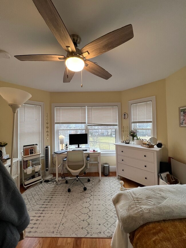 Photo - 118 Holland St