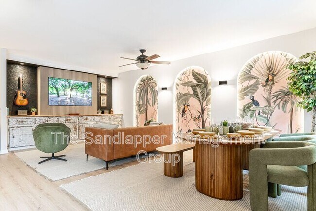 Photo - 4640 Glenn St