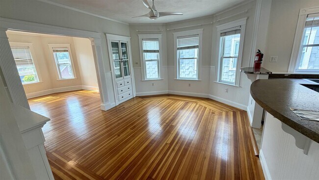 Photo - 9 Ashland St Unit 3