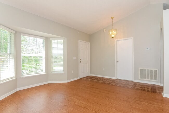 Photo - 4088 Everett Ave