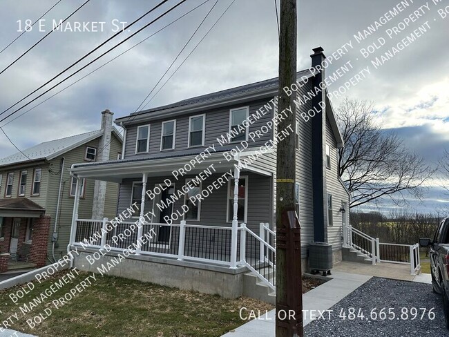 Photo - 18 E Market St