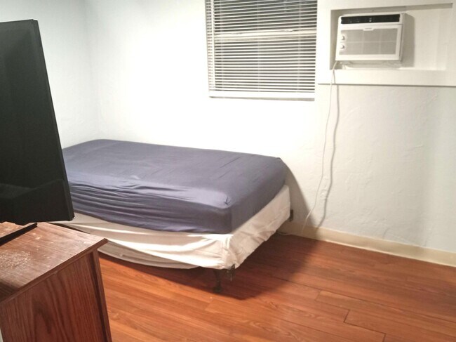 Photo - 2737 Garden St