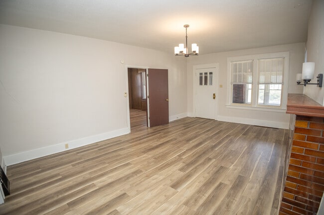 Photo - 1415 W Main St Unit A