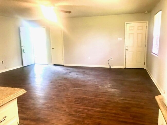 Photo - 3BR/2BA HOUSE in Avalon Subdivision off of Millerville