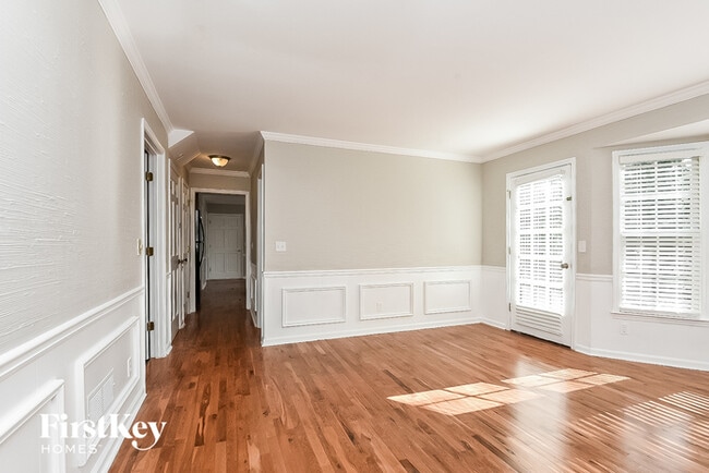 Photo - 315 Spindletree Trce