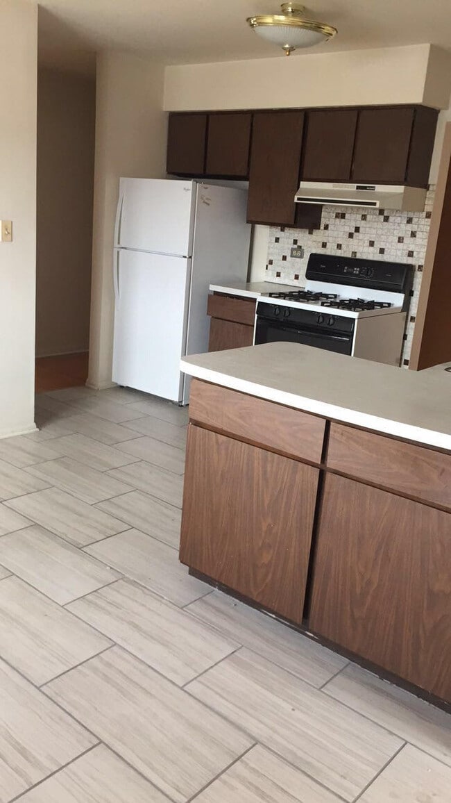 Photo - 931 S Cora St Unit TWO BEDROOMS