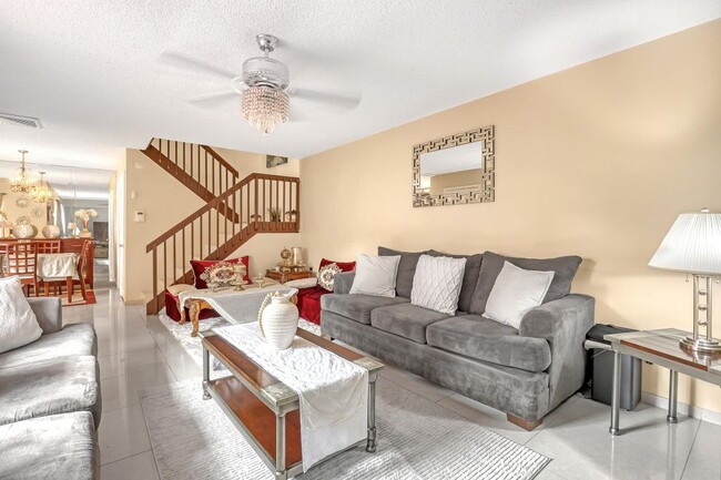 Photo - 728 Mill Valley Pl