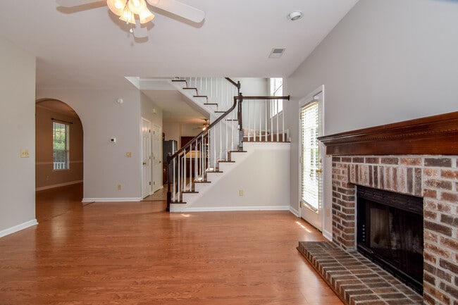 Photo - 1827 Falling Creek Cir