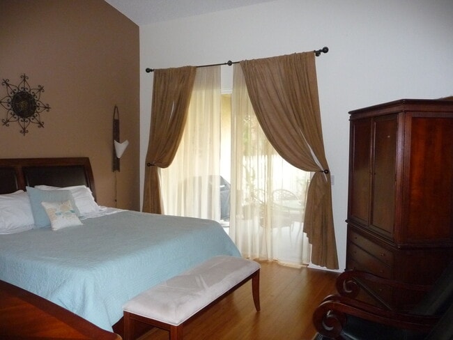 Photo - 350 E Coral Trace Cir