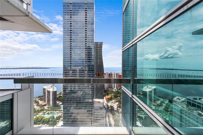 Building Photo - 1395 Brickell Ave Unit 3404