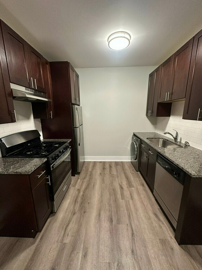 Building Photo - 725 St Johns Ave Unit 13 Rental
