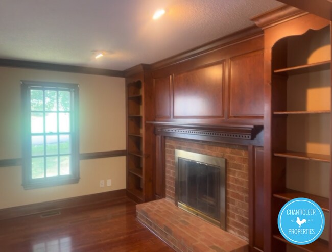 Photo - 6925 Sandringham Dr