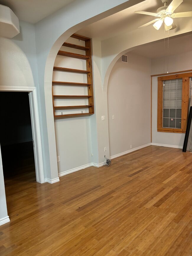 Building Photo - 221 Commerce St Unit D