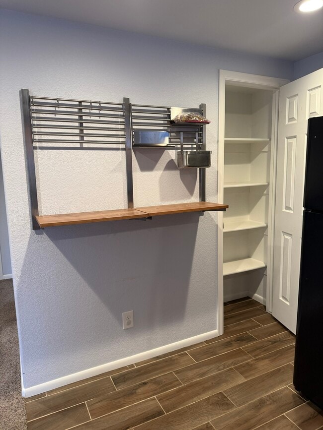 Kitchen pantry - 9559 Troon Village Dr