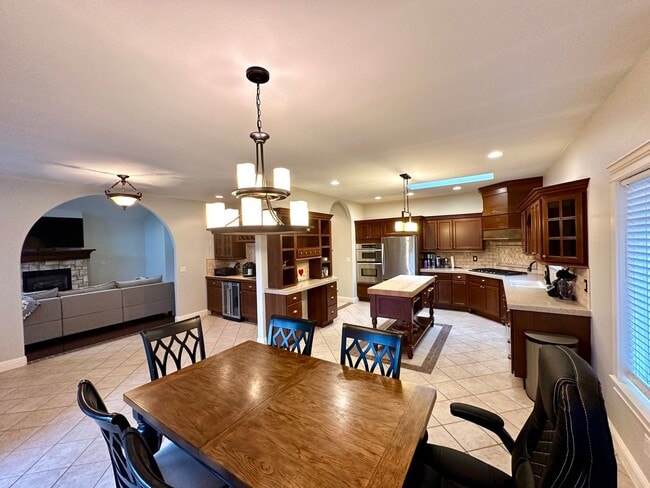 Photo - 4448 Castlerock Dr